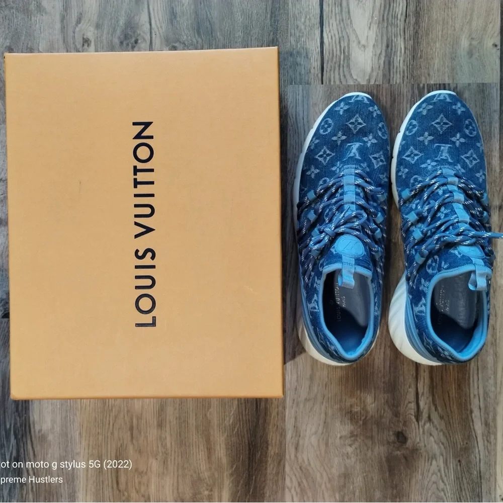 Authentic Preloved  Men size 10 LOUIS VUITTON KNIT SNEAKERS in Blue denim w/ box - Picture 4 of 8